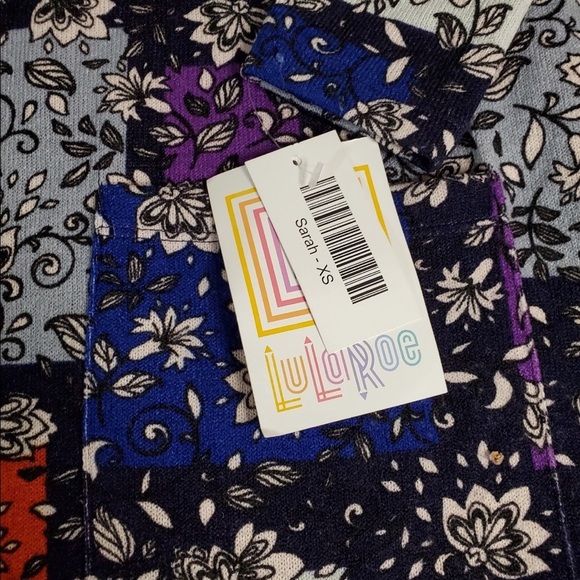 NWT lularoe Sarah Floral quilt pattern,blue/black long cardigan, sz, XS - Picture 2 of 4